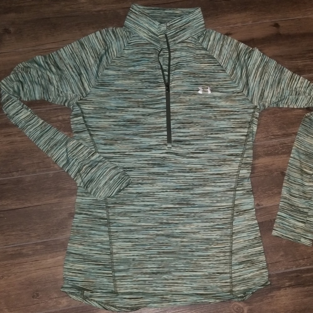 Womens small Under Armour pullover